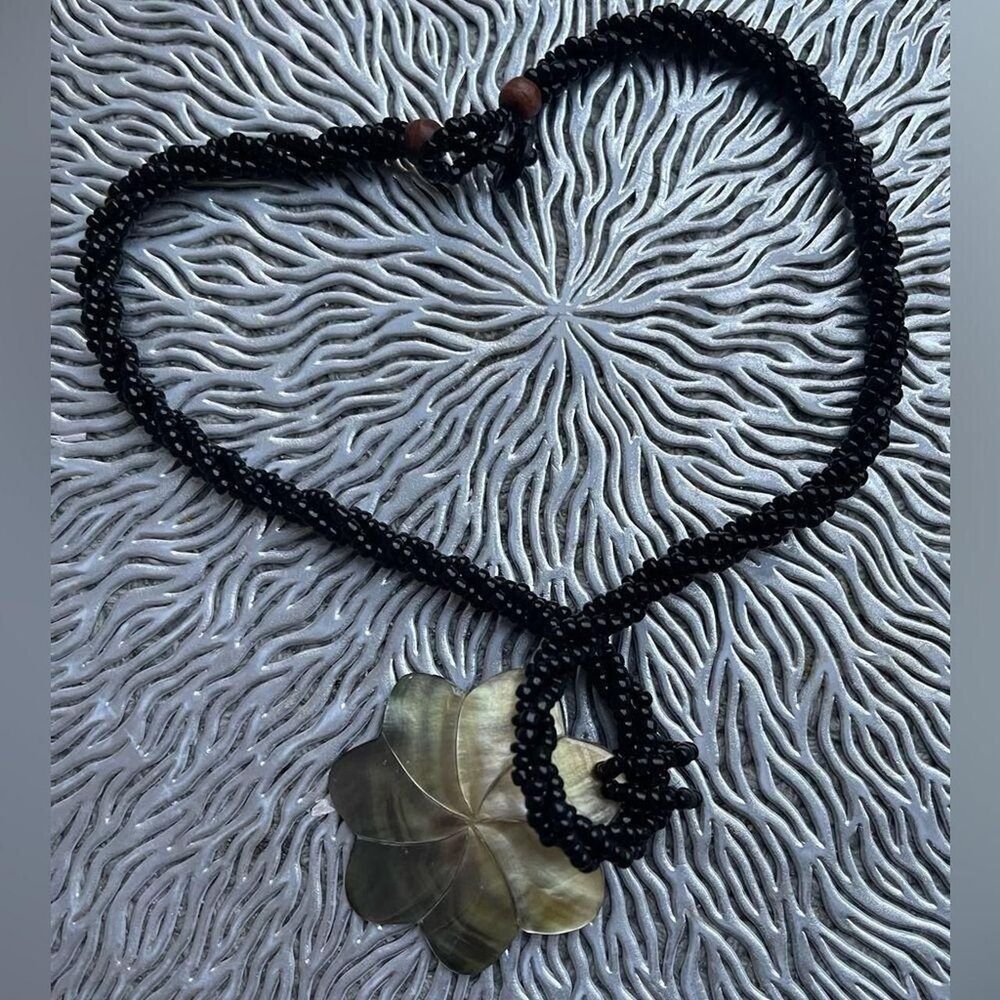 Hawaiian hibiscus necklace